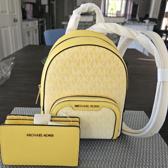Michael Kors Jaycee Ombre With MK Crossgrain Leather Wallet NWT - Picture 1 of 5